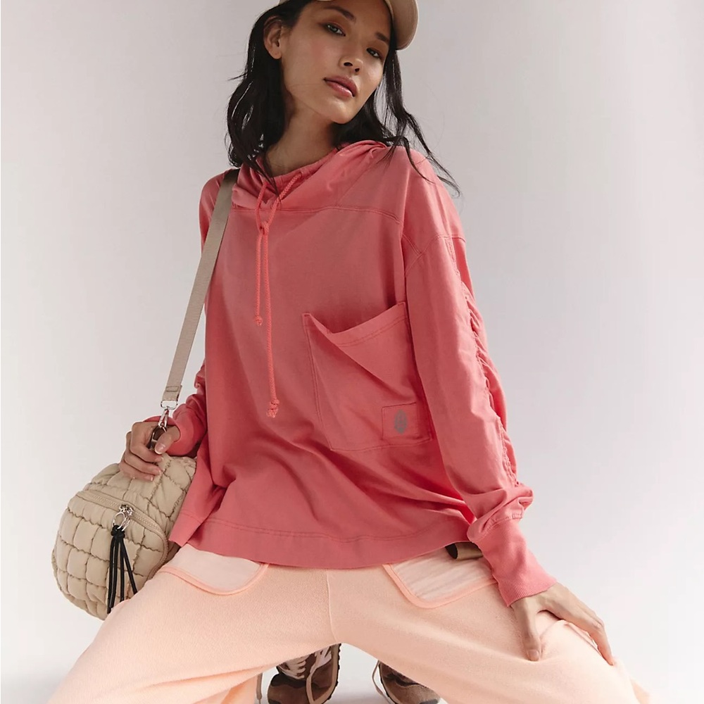 NWT FREE PEOPLE FP Movement Women's Hot Shot Hooded Layer Hibiscus 🌺